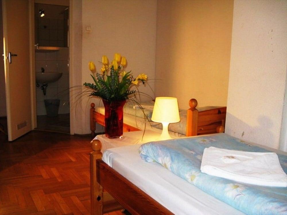 Hotel Rila Budapest Room photo
